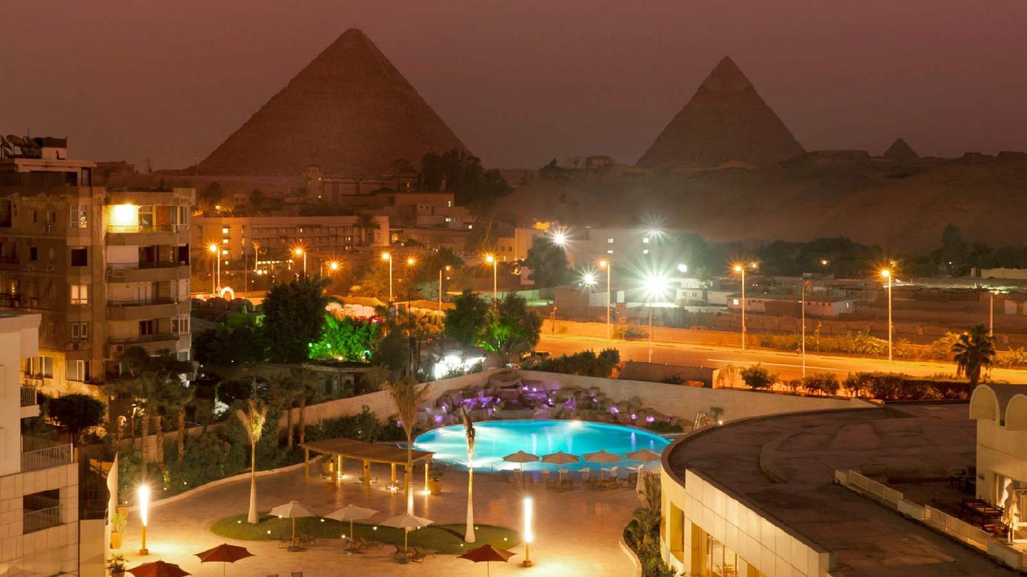 Le Meridien Pyramids Hotel & Spa Giza 外观 照片